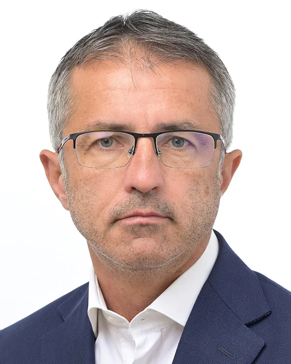 Dragoş Benea