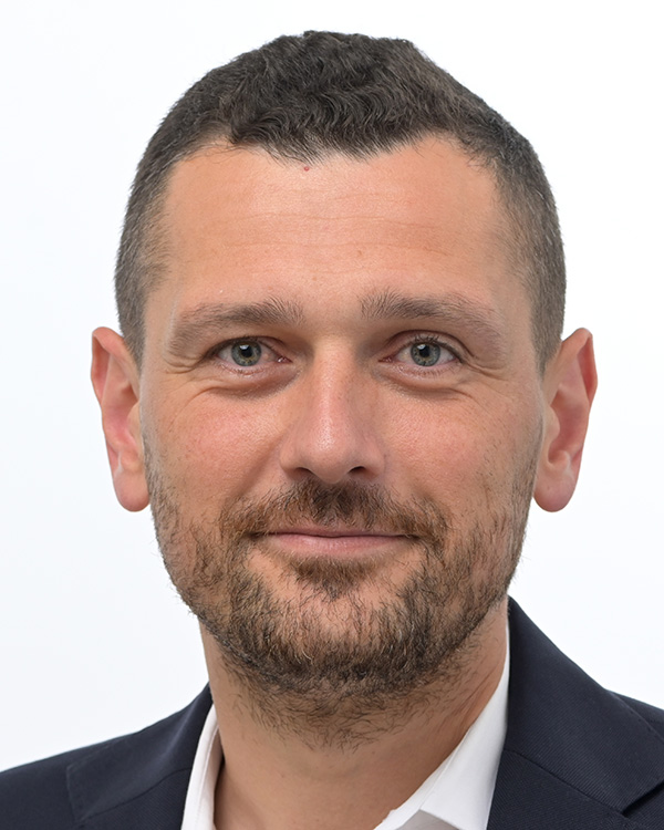 Foto von Adnan Dibrani